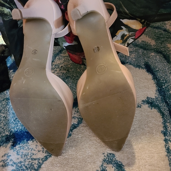 nude heels - Picture 4 of 7